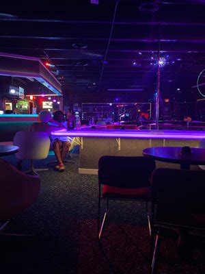 Emerald Club of Knoxville, Knoxville, Tennessee. 281 likes · 2 talking about this · 4 were here. Knoxville's premiere adult nightspot for 17... 